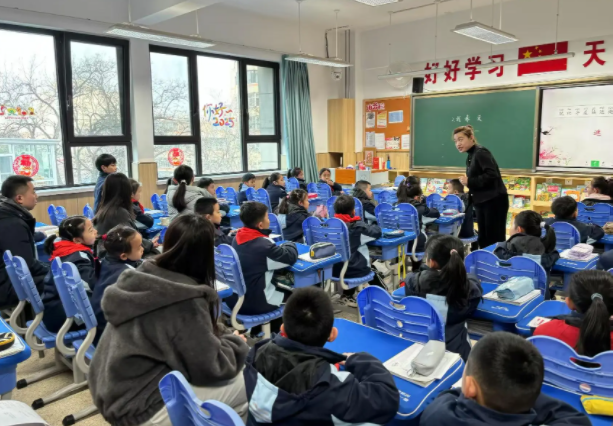 浸润心灵教育的智慧也是一种慢的力量它不在于立竿见影的成果 浸润心灵教育的智慧也是一种慢的力量它不在于立竿见影的成果